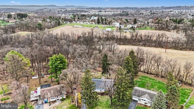 6085 CHERRY HILL RD, Harrisburg, PA 17111