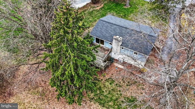 6085 CHERRY HILL RD, Harrisburg, PA 17111