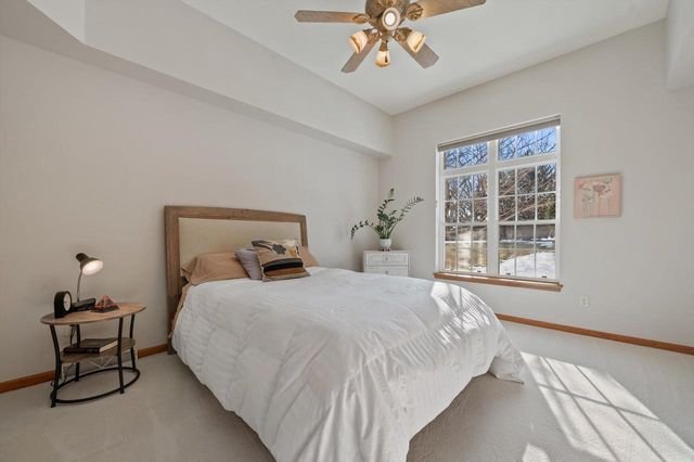 1027 River Place BOULEVARD, Waukesha, WI 53189