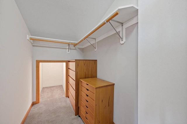 1027 River Place BOULEVARD, Waukesha, WI 53189