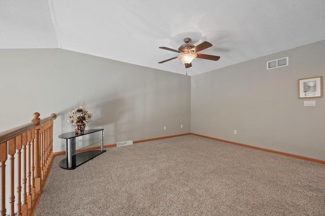 1027 River Place BOULEVARD, Waukesha, WI 53189