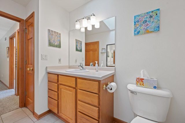 1027 River Place BOULEVARD, Waukesha, WI 53189