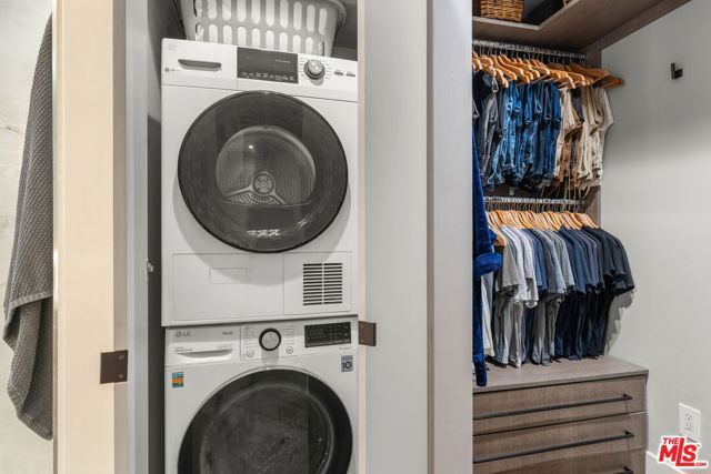 950 N Kings Road 233, West Hollywood, CA 90069