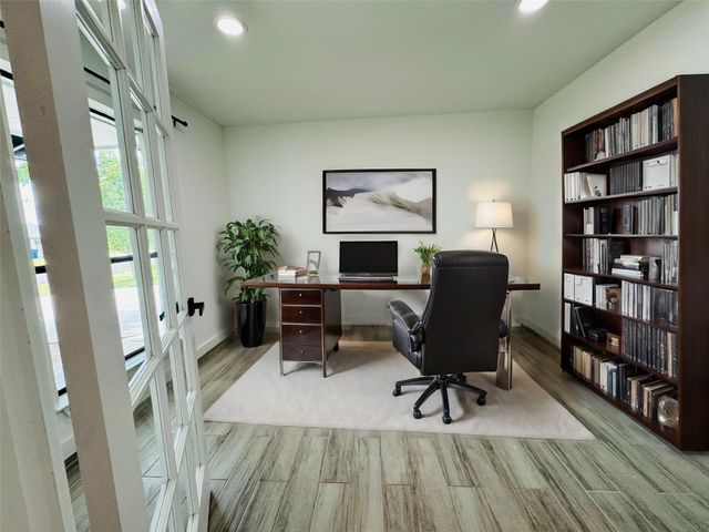 2500 Harrowden DR, Austin, TX 78727