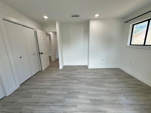 2500 Harrowden DR, Austin, TX 78727