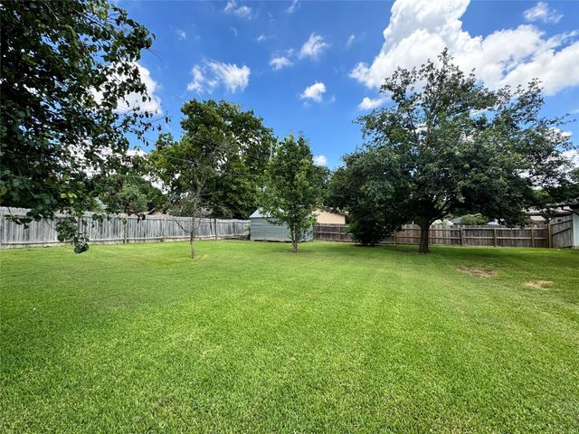 2500 Harrowden DR, Austin, TX 78727
