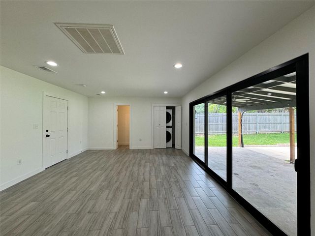 2500 Harrowden DR, Austin, TX 78727