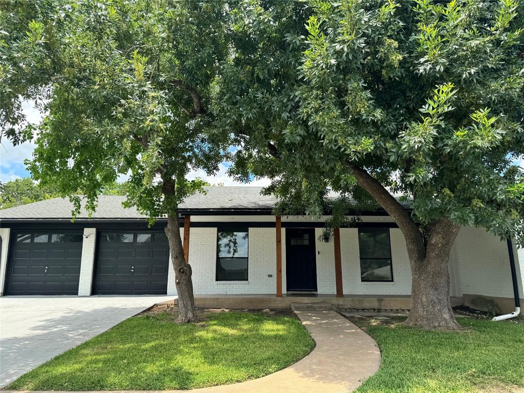 2500 Harrowden DR, Austin, TX 78727
