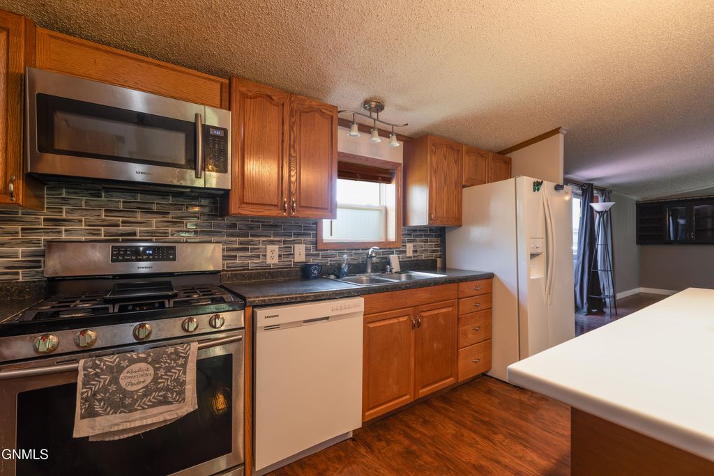 4618 Rebel Drive, Bismarck, ND 58503 photo 5