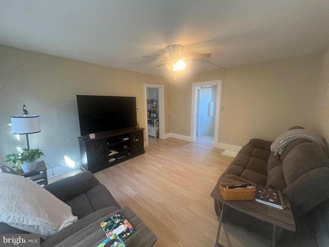 810 N DIVISION ST, Salisbury, MD 21801