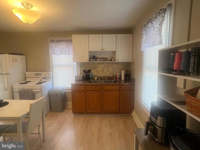 810 N DIVISION ST, Salisbury, MD 21801