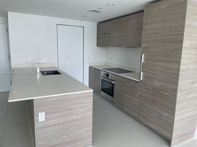 1300 S Miami Avenue 4204, Miami, FL 33130
