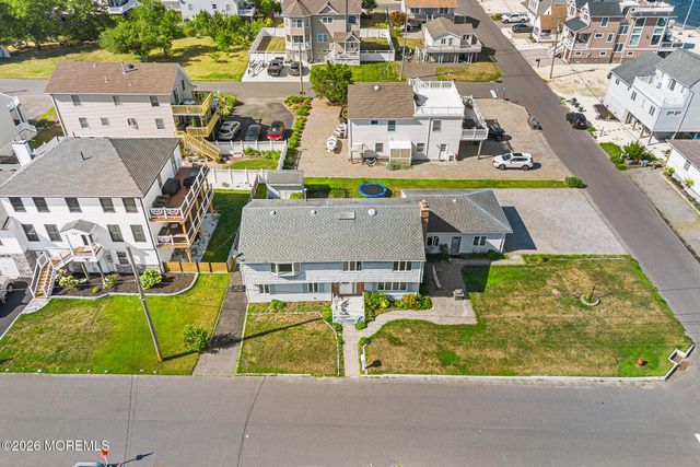 113 Illinois Avenue, Waretown, NJ 08758