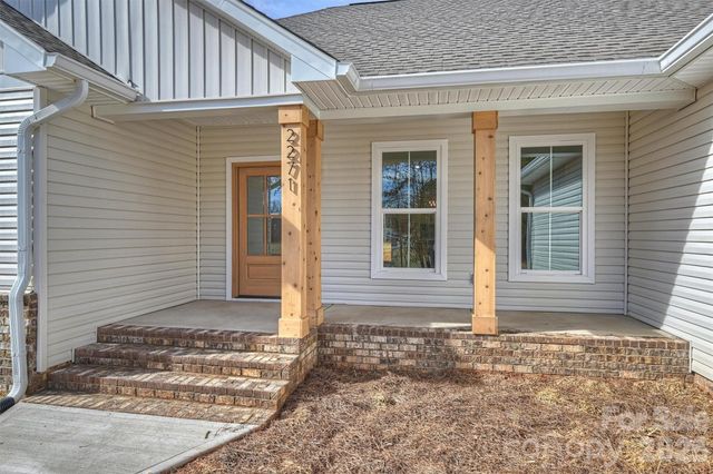 2271 Lee Lawing Road, Lincolnton, NC 28092