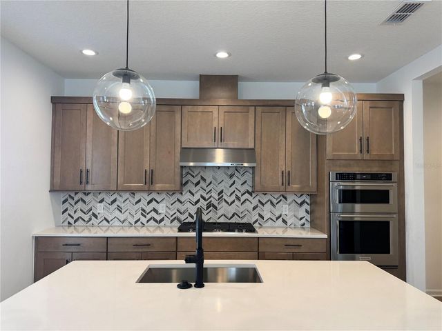 1821 CROWNCREST DRIVE, Apopka, FL 32703