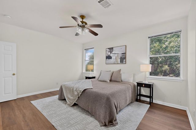 2100 Pipers Field DR 24, Austin, TX 78758