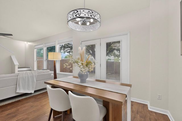2100 Pipers Field DR 24, Austin, TX 78758