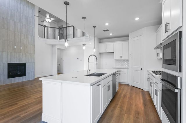 614 Bull Street, Oak Point, TX 75068