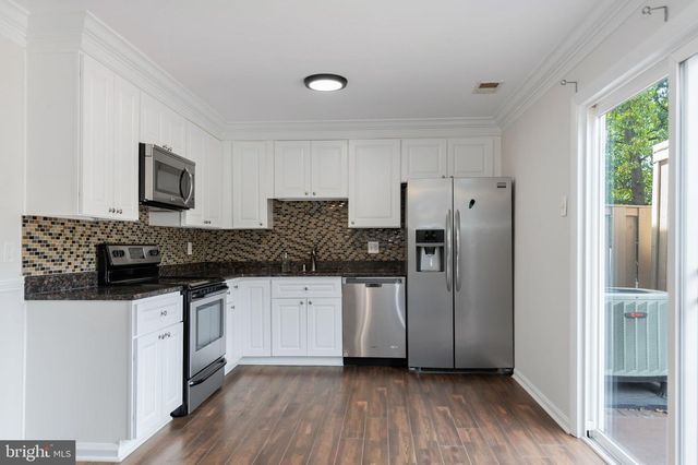 1103 WHITEWATER PL, Herndon, VA 20170