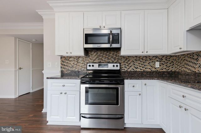 1103 WHITEWATER PL, Herndon, VA 20170