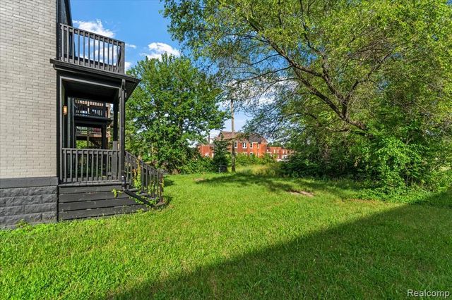 58 E Philadelphia Street, Detroit, MI 48202