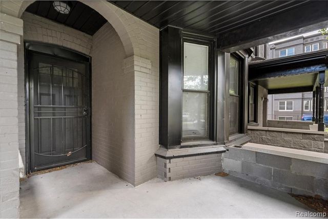 58 E Philadelphia Street, Detroit, MI 48202