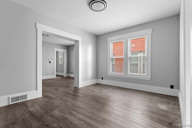 58 E Philadelphia Street, Detroit, MI 48202