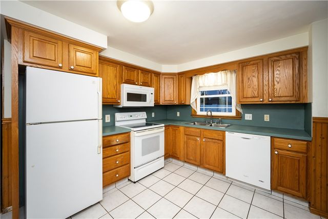 250 Pullen Avenue, Pawtucket, RI 02861