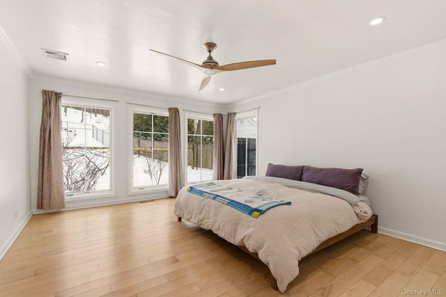 80 Hollow Road, Stony Brook, NY 11790