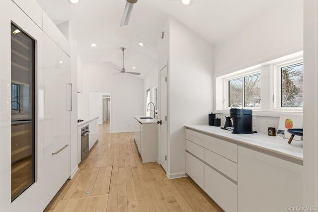 80 Hollow Road, Stony Brook, NY 11790