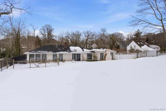 80 Hollow Road, Stony Brook, NY 11790