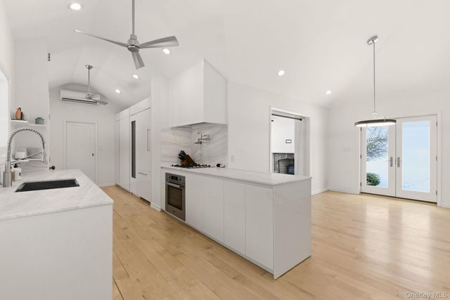 80 Hollow Road, Stony Brook, NY 11790