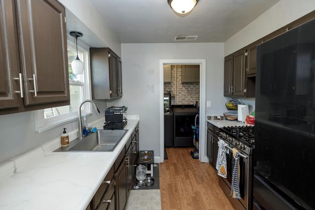 599 S Minaret St, Turlock, CA 95380