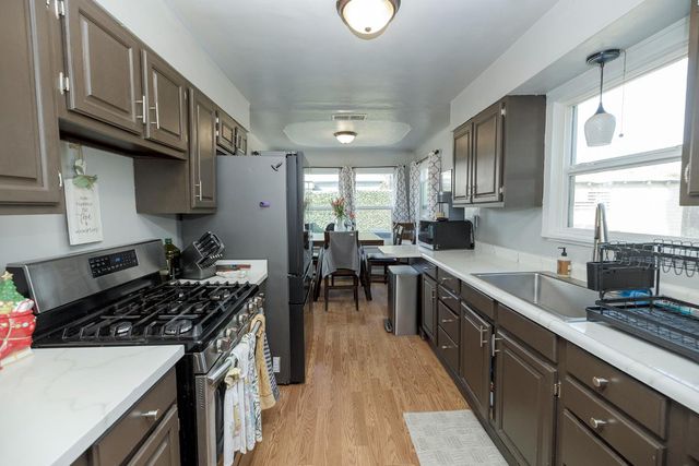 599 S Minaret St, Turlock, CA 95380