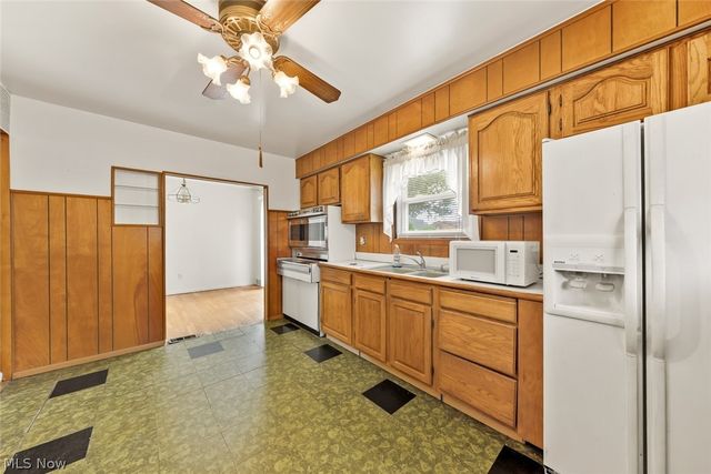 14577 N Gallatin Boulevard, Brook Park, OH 44142