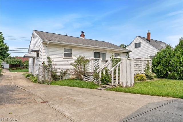 14577 N Gallatin Boulevard, Brook Park, OH 44142