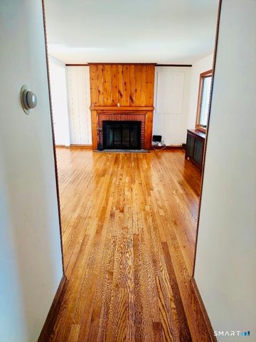 8 Rome Street, Norwalk, CT 06851