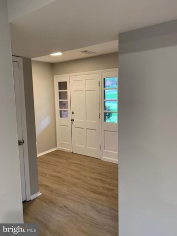 6810 FERN LN, Annandale, VA 22003