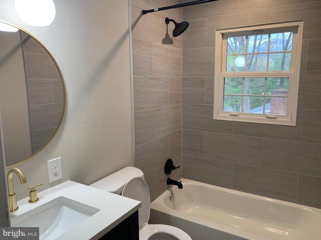 6810 FERN LN, Annandale, VA 22003