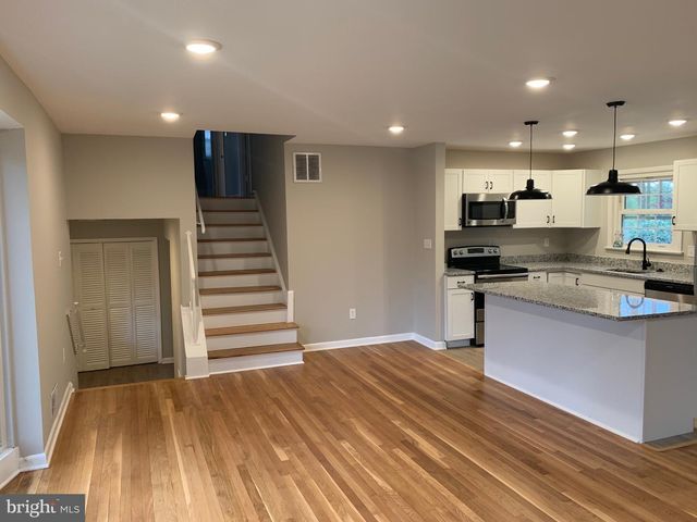 6810 FERN LN, Annandale, VA 22003