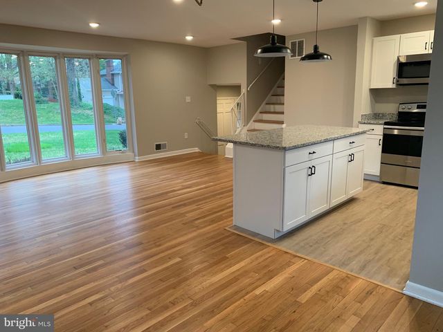 6810 FERN LN, Annandale, VA 22003