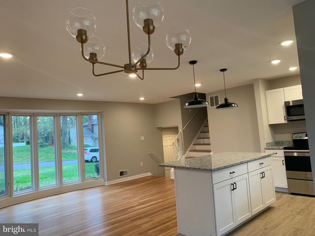 6810 FERN LN, Annandale, VA 22003