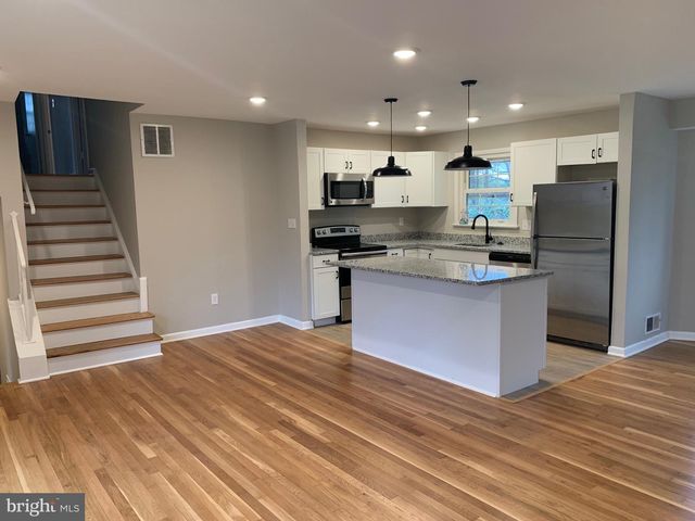 6810 FERN LN, Annandale, VA 22003