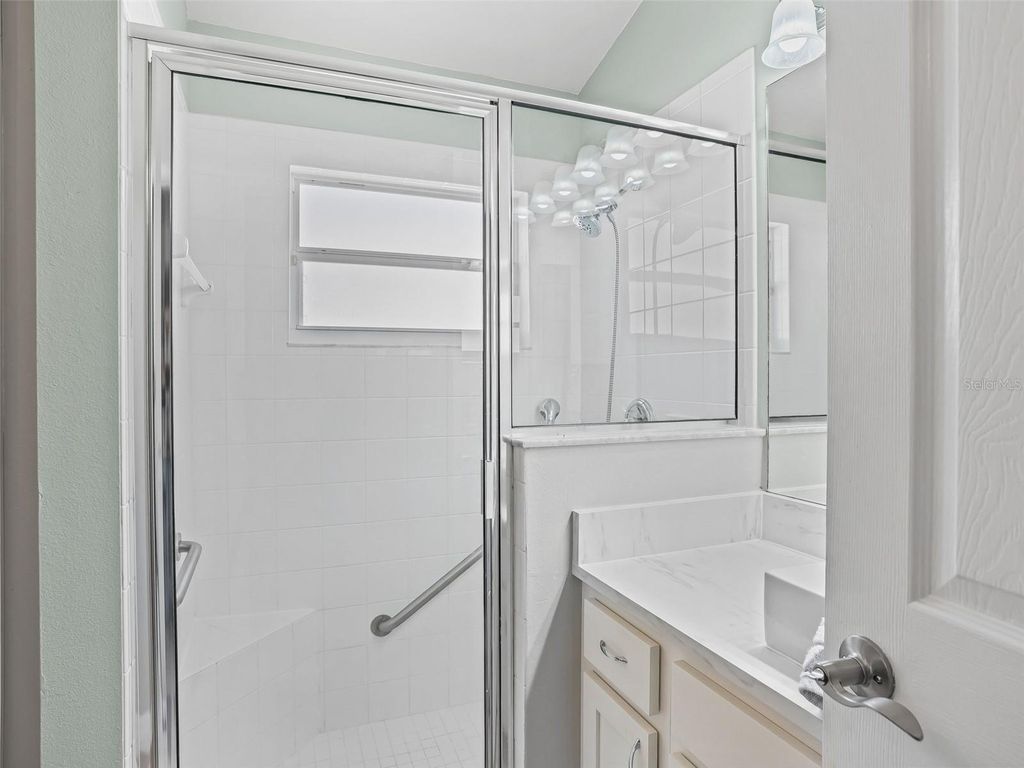 Image 16 of property listing at 3883 EVERSHOLT STREET, Clermont, FL 34711