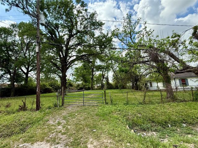 9309 Grady Street, Houston, TX 77016