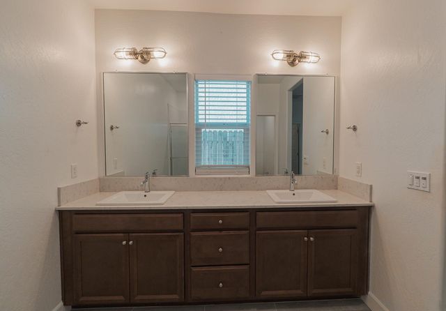 5101 N Annapolis Avenue, Fresno, CA 93723
