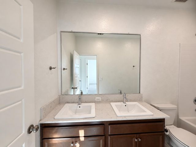 5101 N Annapolis Avenue, Fresno, CA 93723