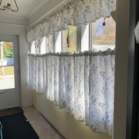 47 Chamberlain Street, Rochester, NH 03867
