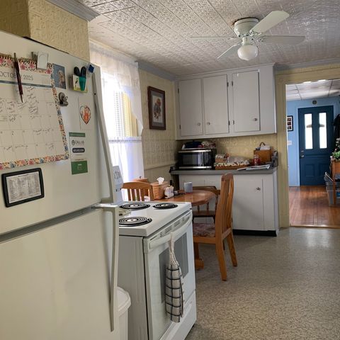 47 Chamberlain Street, Rochester, NH 03867