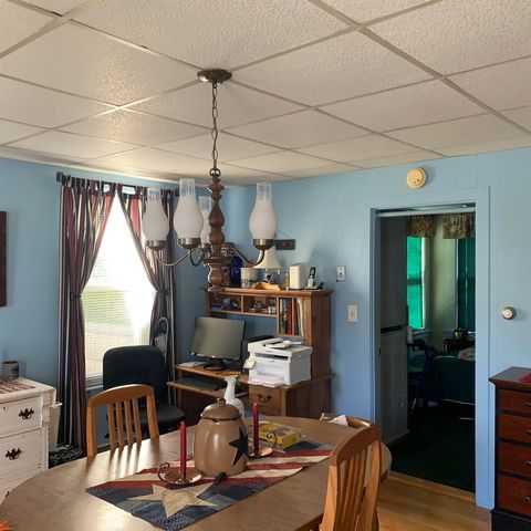 47 Chamberlain Street, Rochester, NH 03867